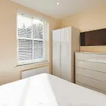 Host & - Ross's View Apartment *