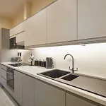 Host & - Ross's View Apartment *