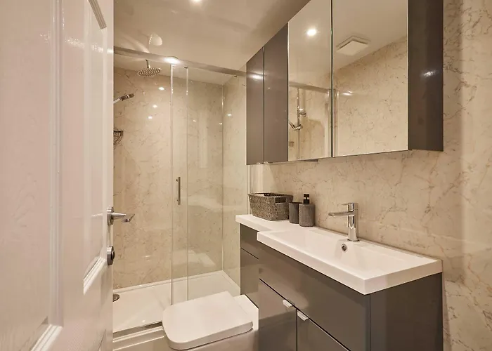 Host & - Ross's View